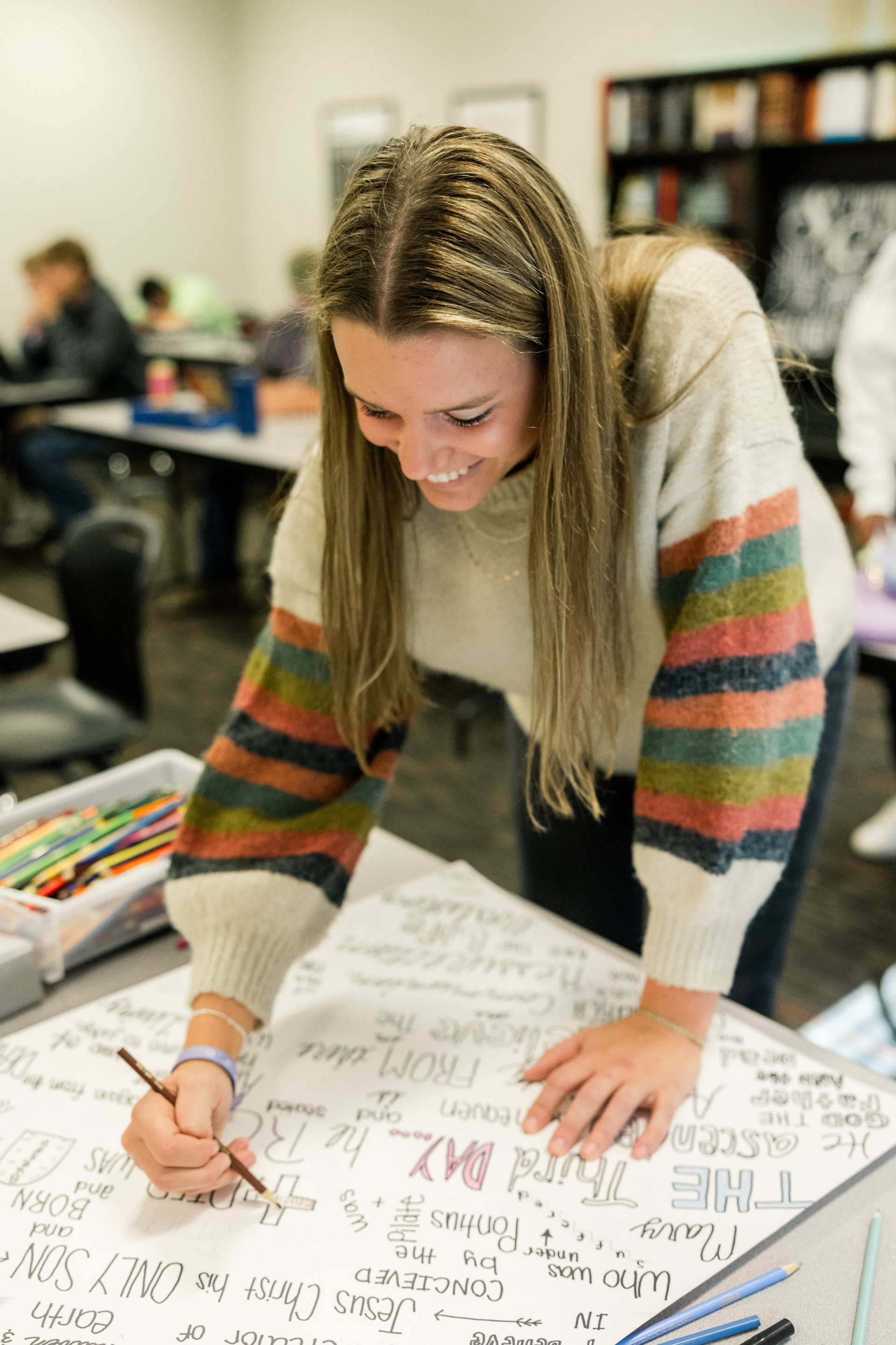 female student in sculpture class